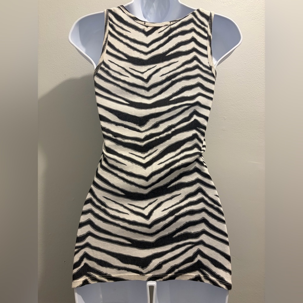 SOLD OUT - Picture 2 of 4